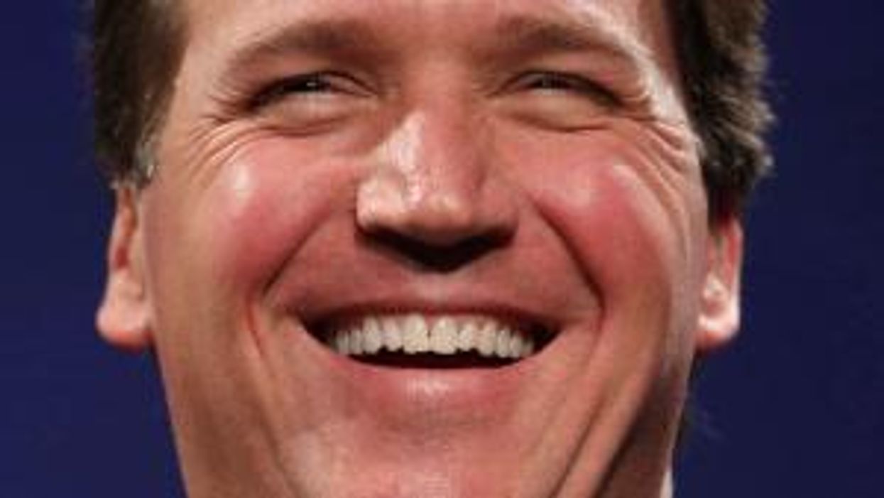 Tucker Carlson urges men to drop out of college and read 100 books on the internet