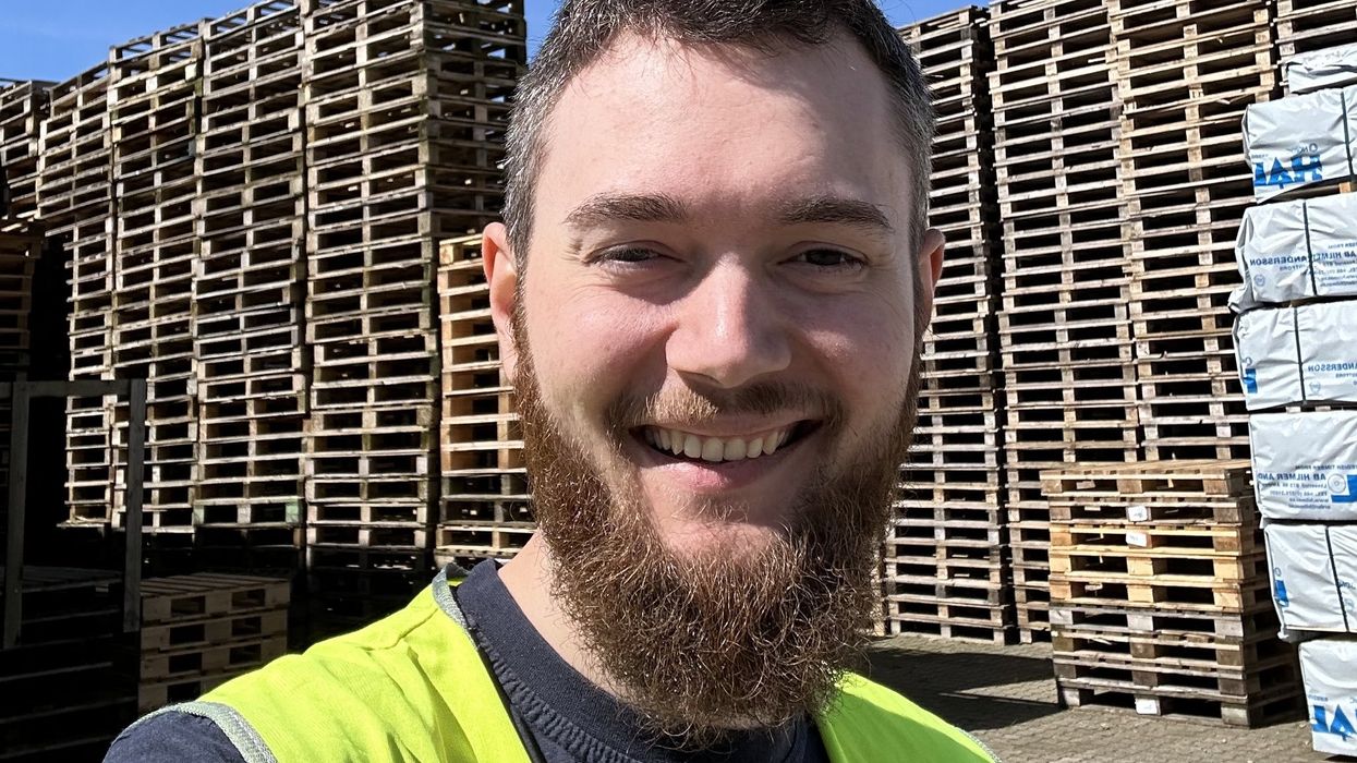 Pro gamer quits 'real job' after realising how easy streaming is