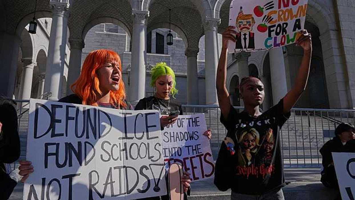 Mumford and Sons proud their song is being use to protest ICE