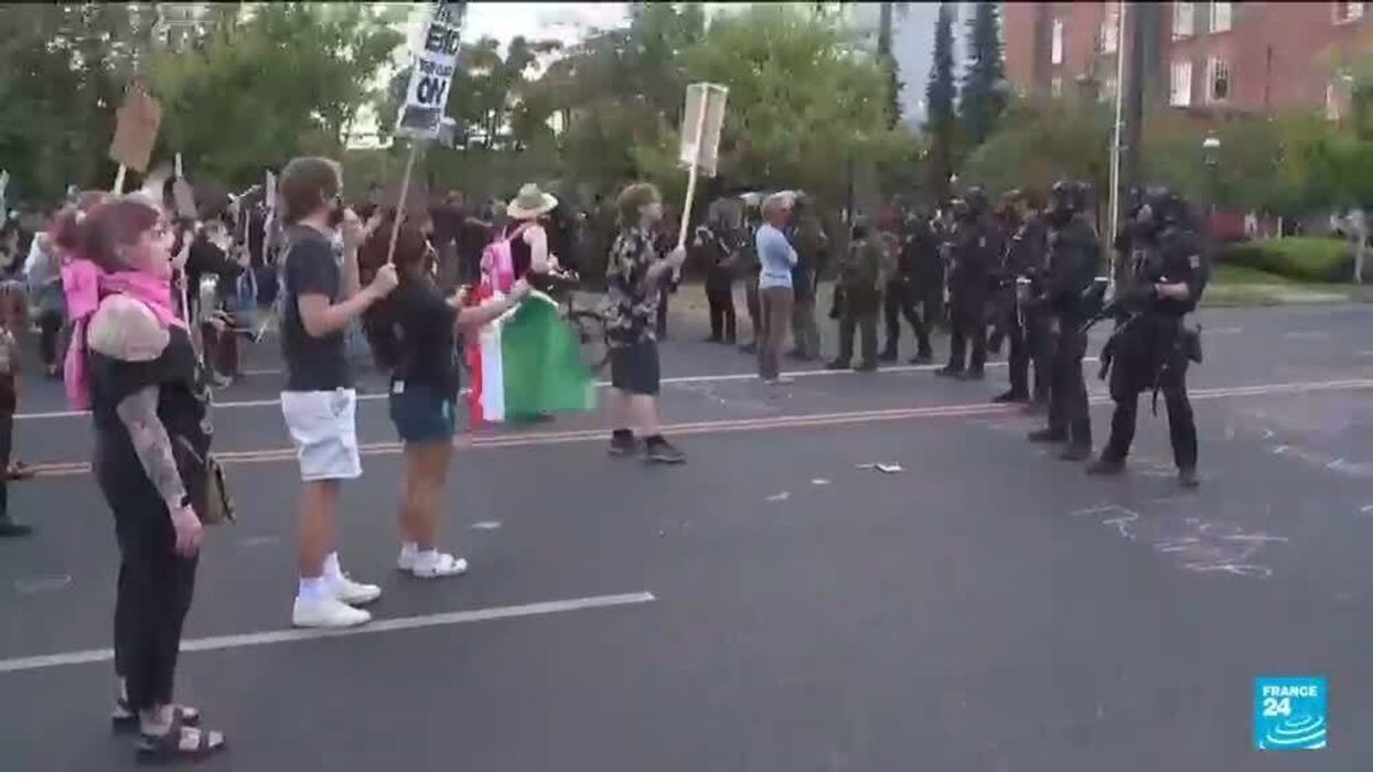 The 16 best signs that perfectly sum up 'No Kings' protesters' feelings about Trump