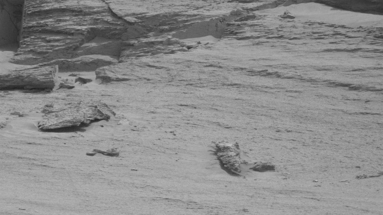 Spoon-bender Uri Geller says he'll use 'mind power' to stop nuclear war