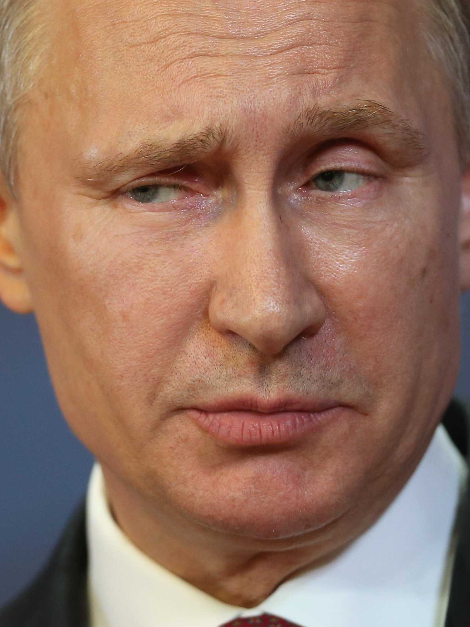 Kremlin rejects claims Putin unaware of Russia's issues after viral video