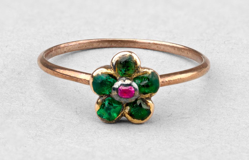 Queen Victoria\u2019s first ring, (c.1820\u20135)