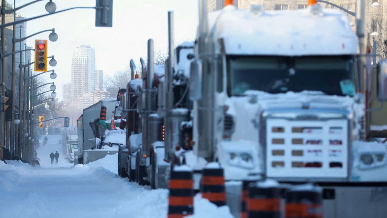 Woman reveals Bitcoin-miner boyfriend's home filled with security cameras and safe