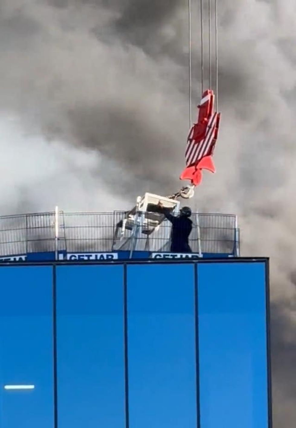 Reading building fire