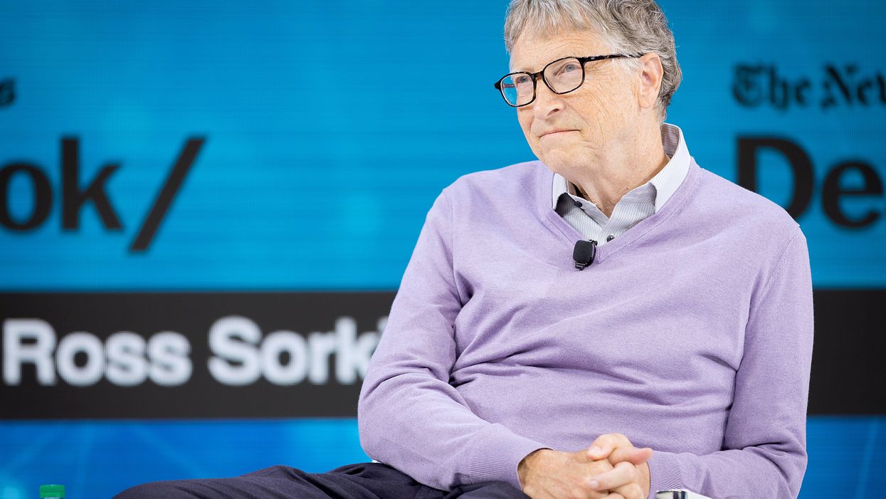 Reddit user shoots his shot with Bill Gates via Reddit