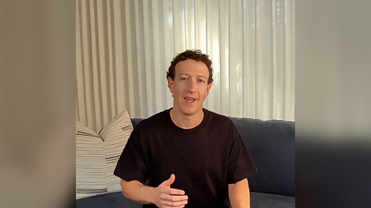 Mark Zuckerberg’s ‘awkward’ moment captured before Volkanovski UFC fight