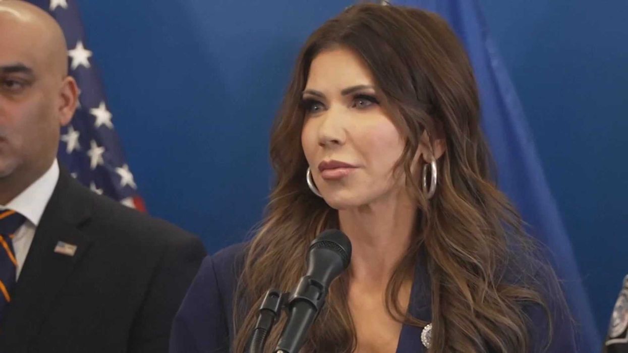 Homeland Security warns against ‘laying a finger’ on officers - and everyone has the same response