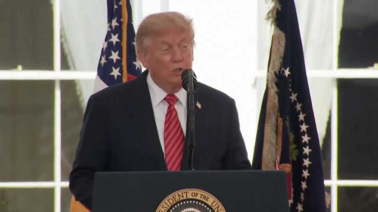 White House mocked as it thanks Trump for good weather – yes, really