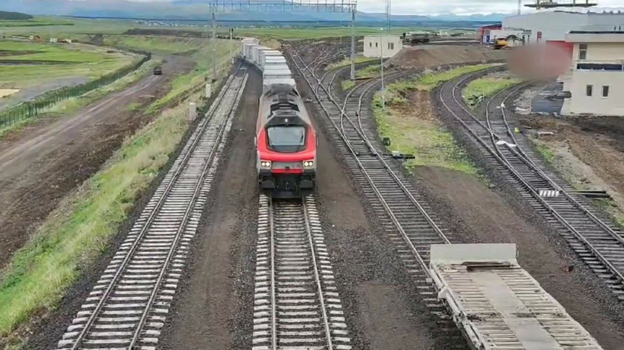 Austrian economist calls for privatised rail in EU - gets brutal UK reality check