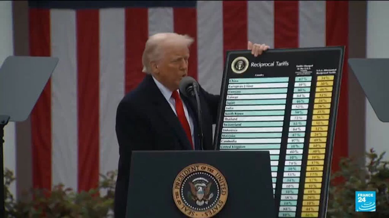 Trump critics are noticing one tiny detail in his ‘desperate’ Truth Social meme