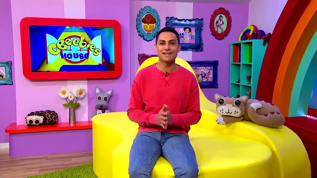 CBeebies presenter Justin Fletcher inadvertently signs rude word during Makaton show
