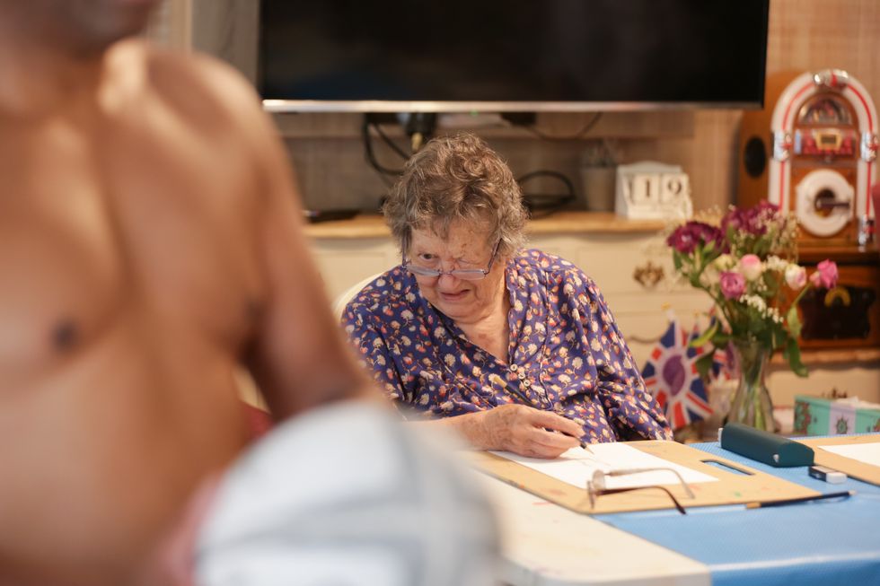 Nude model bares all during ‘memorable’ life drawing session at care home