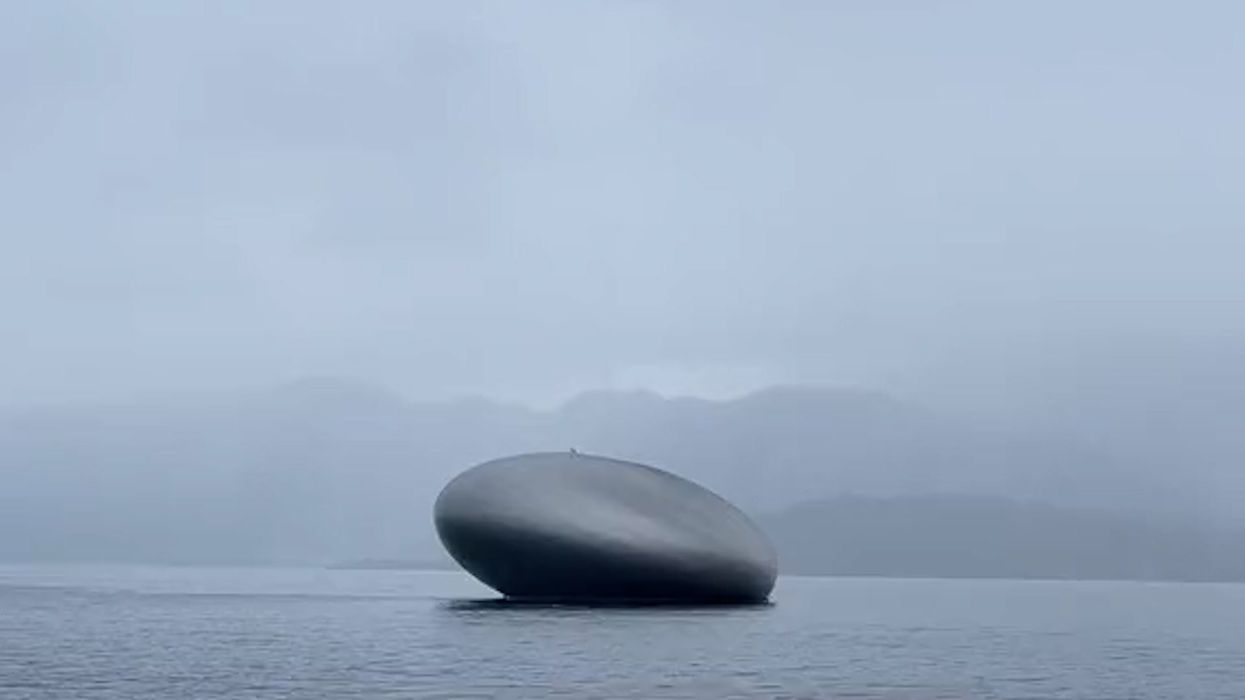'UFO' restaurant that 'floats on water' opens to the public