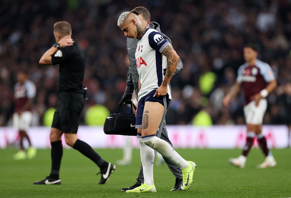 Richarlison of Tottenham Hotspur reacts as he leaves the pitch after becoming injured during the Premier League match between Tottenham Hotspur FC and Aston Villa FC at Tottenham Hotspur Stadium on November 03, 2024 in London, England