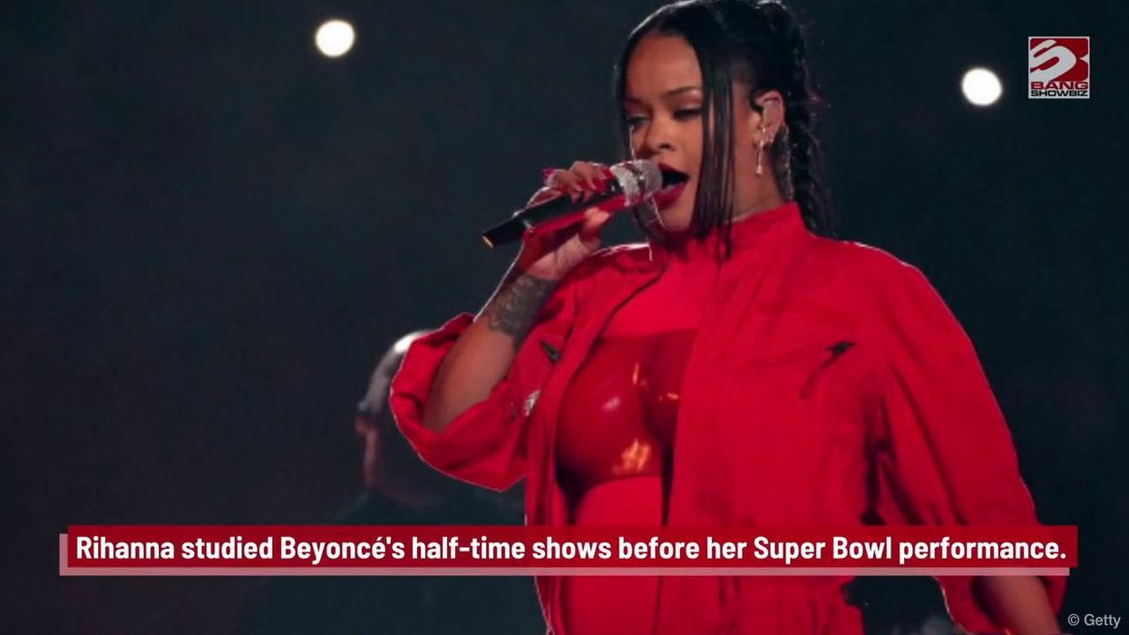 Zendaya had the best reaction to Rihanna singing 'Umbrella' at the Super Bowl