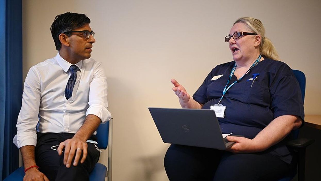 Labour urges voters to not let Rishi Sunak 'give nurses the finger'