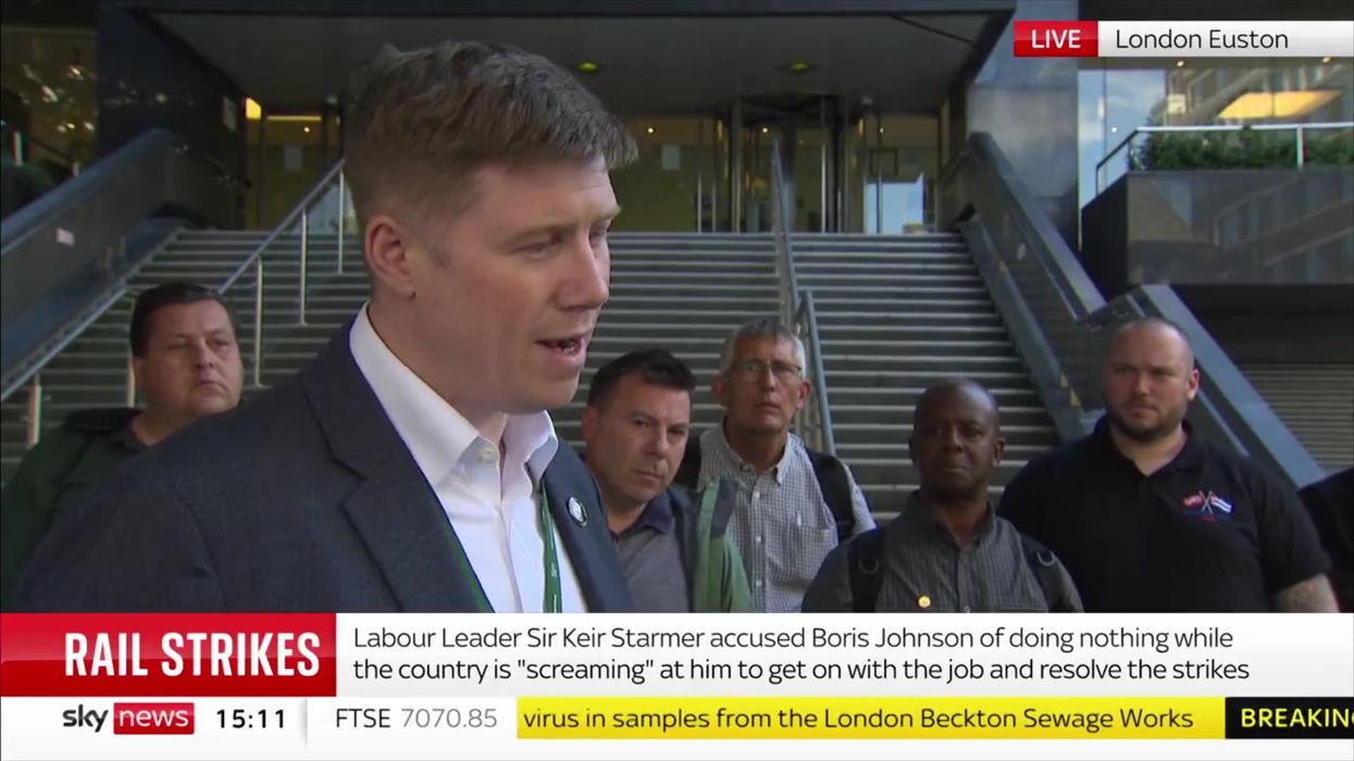 RMT's Eddie Dempsey hailed as 'new Mick Lynch' for completely bossing interviews