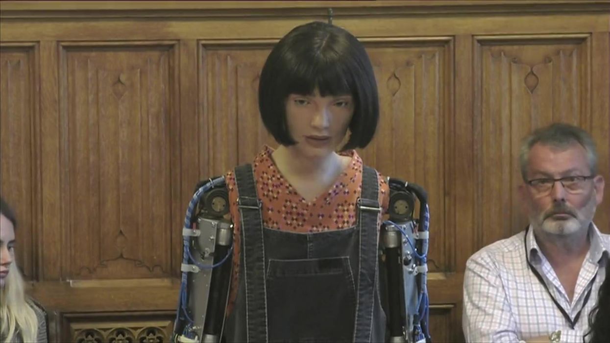Awkward moment robot ‘falls asleep’ during House of Lords session