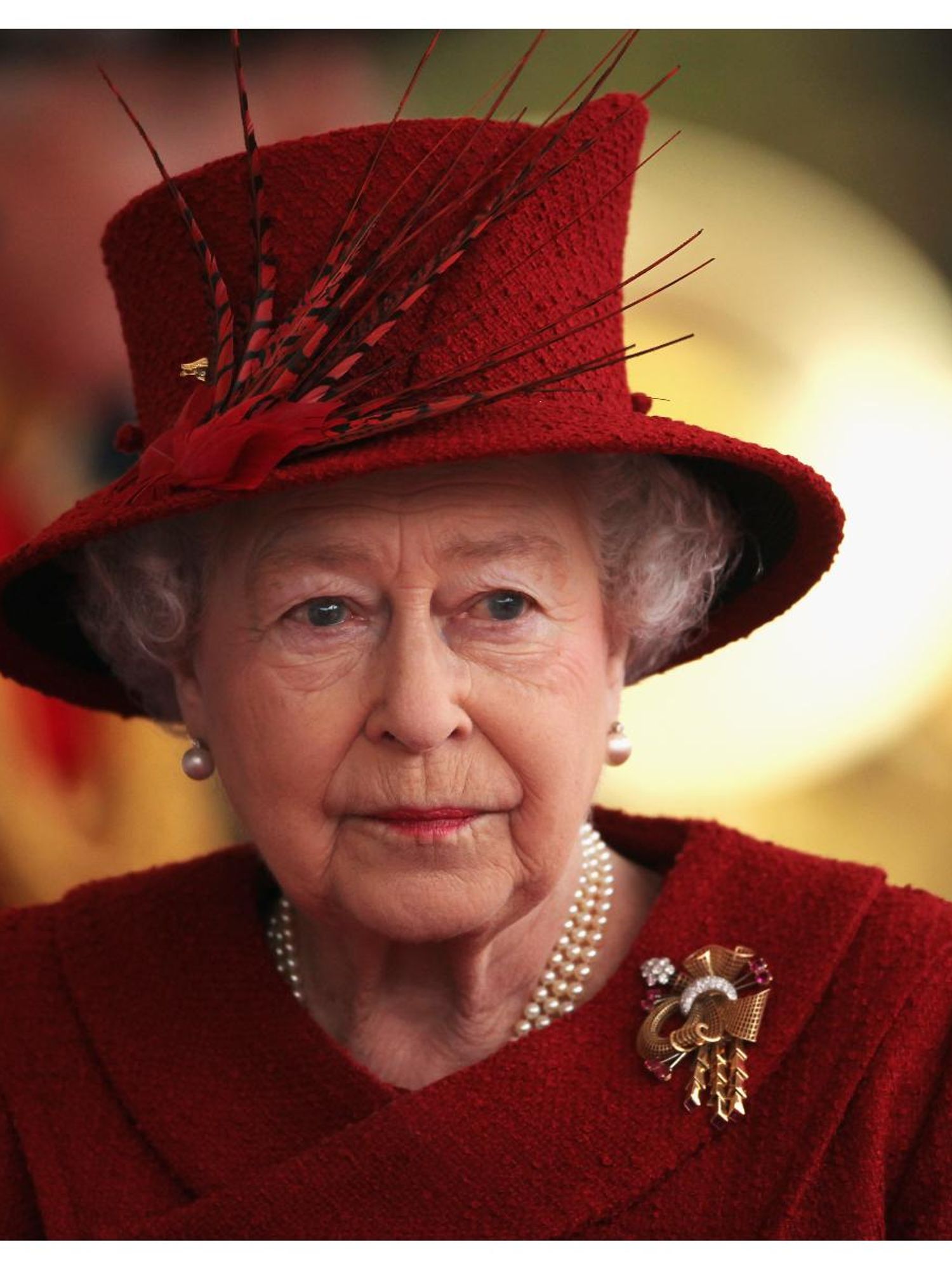 Royal fans think the Emmys snubbed the Queen