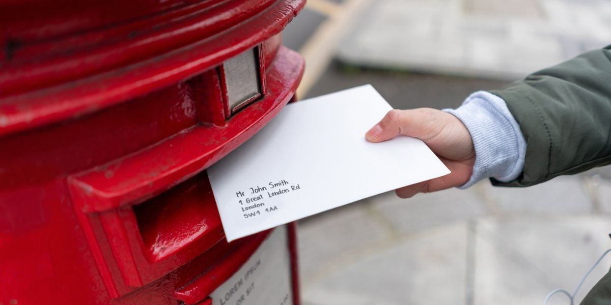 Letter finally arrives more than 100 years after being posted | indy100