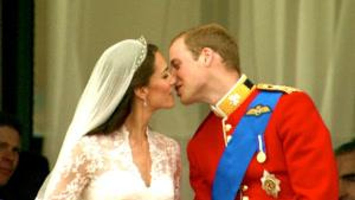 Dad slammed for refusing to take picture with his daughter on her wedding day