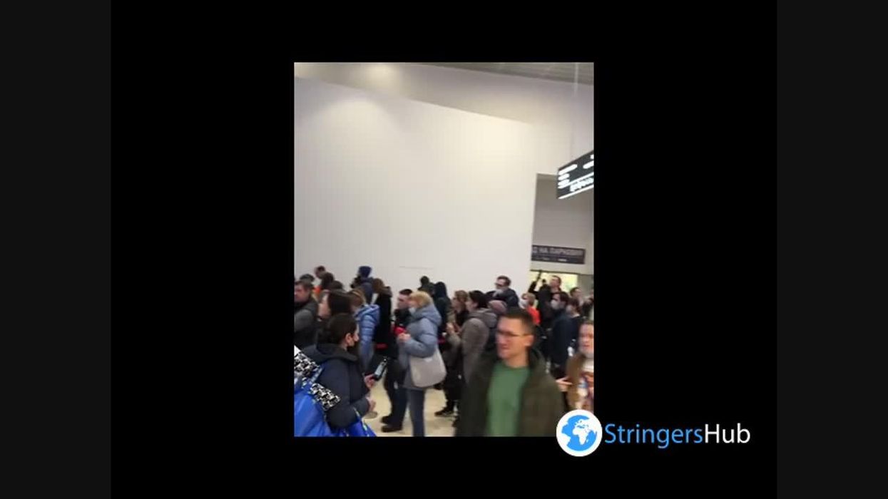 Hundreds queue for McDonalds and IKEA in Russia before they shut down