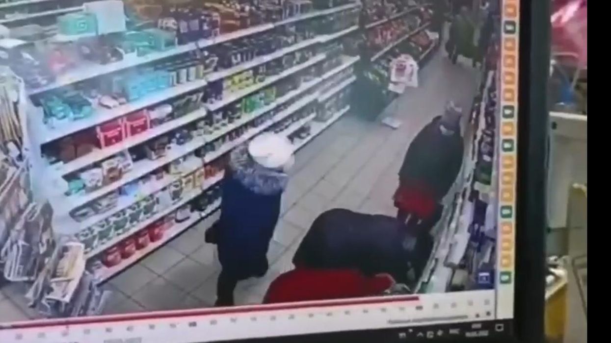 Russians seen sweeping sugar from supermarket floor as 'limits' put on goods