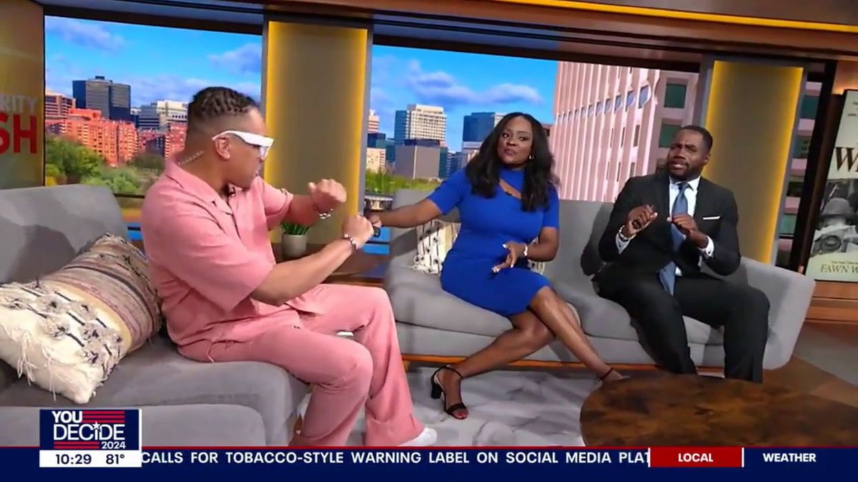 Sabrina Carpenter surprises fans with free Blank Street Espresso