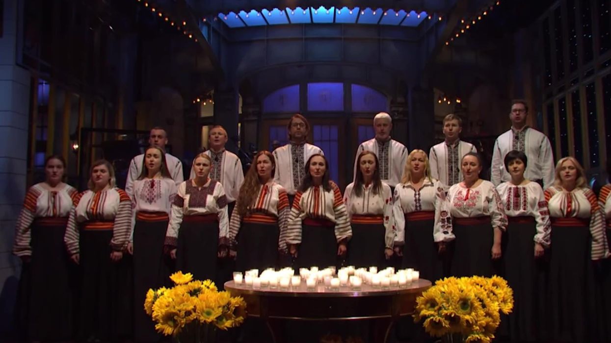 SNL opens with 'inspiring' rendition of the Ukrainian national anthem