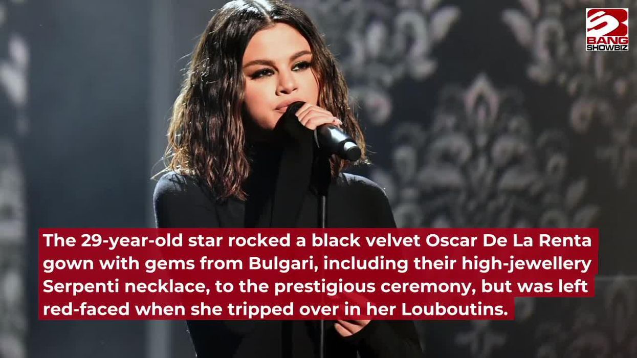 Kieran Culkin kisses costar J. Smith-Cameron to celebrate SAG Award Win