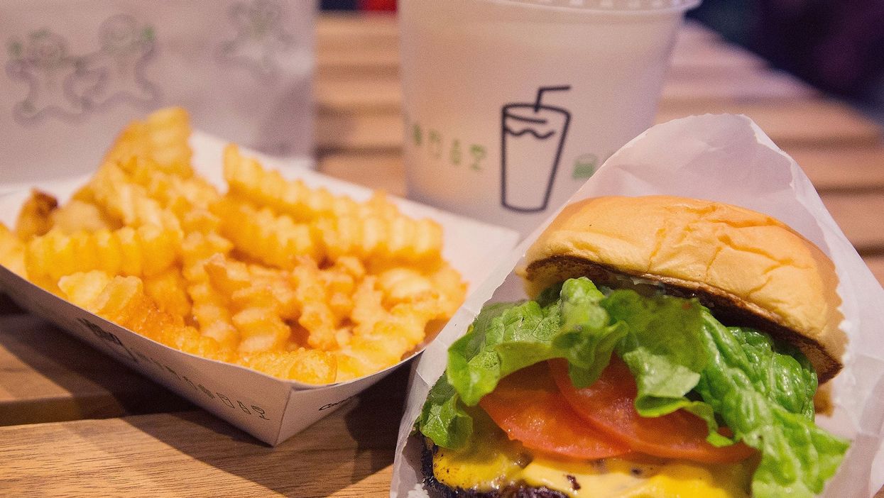 <p>Shake Shack food</p>