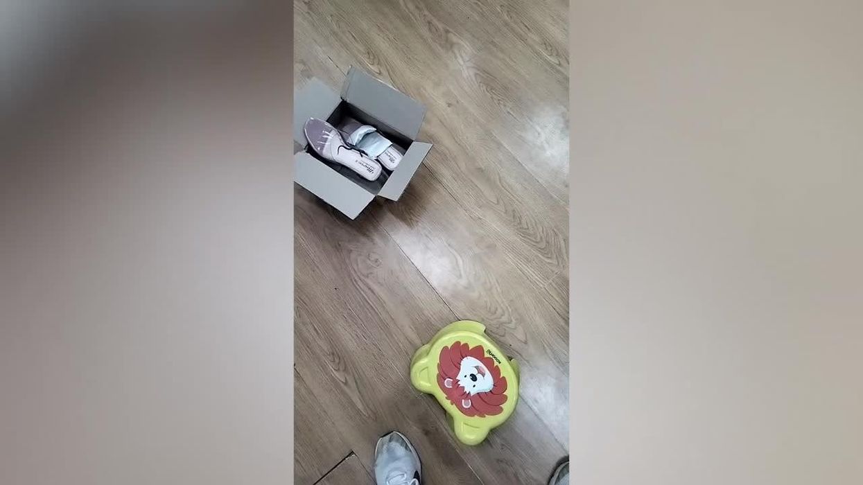 Woman’s ‘barefoot lifestyle’ sparks debate after running errands wearing no shoes