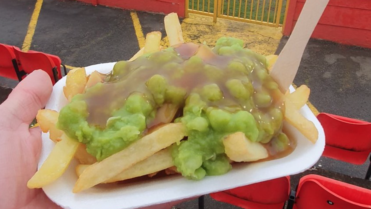 <p>'Sink that island': Americans roast photo of mushy peas and chips served at UK football match</p>
