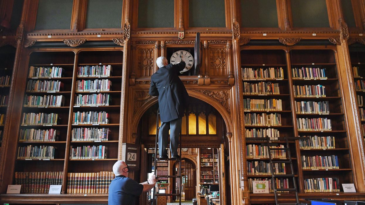 Sir Lindsay Hoyle, Speaker of the House of Commons, offers to lend a hand to Parliament's marathon time-changing operation