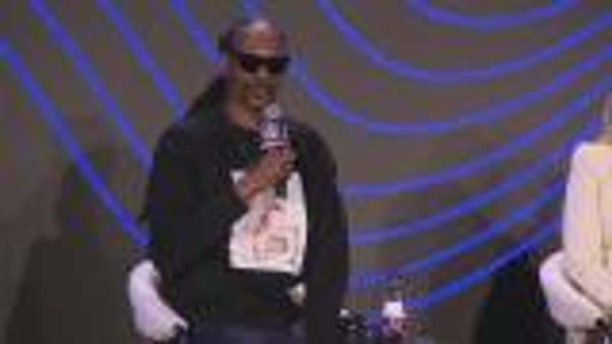 Snoop Dogg 'spotted smoking joint' before going on stage at Super Bowl halftime show