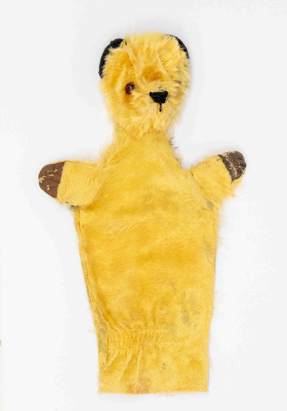 Sooty glove puppet sold at auction for more than £1,000