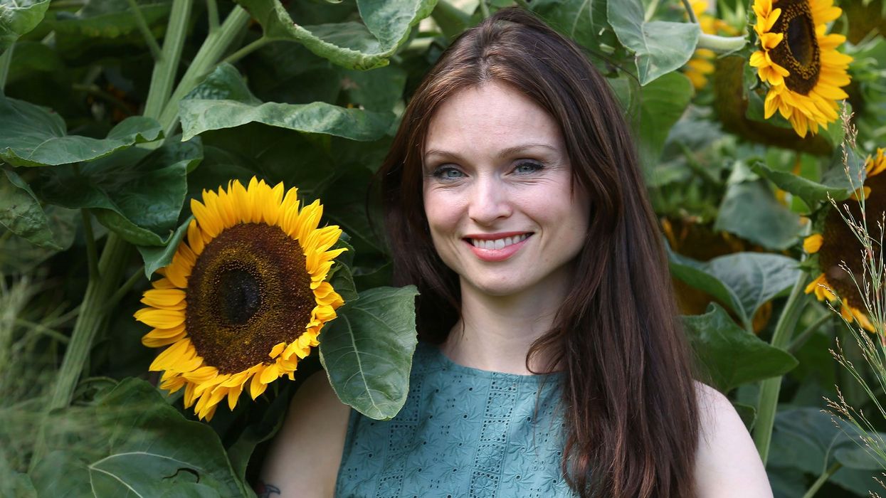 Sophie Ellis-Bextor pays tribute to Bataclan victims before singing Murder of the Dancefloor