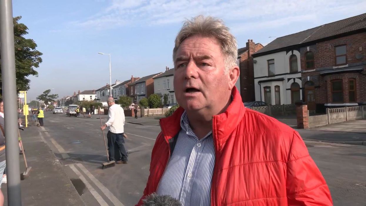 Southport: ‘Heartwarming’ moment see locals fixing damaged mosque wall following far-right violence