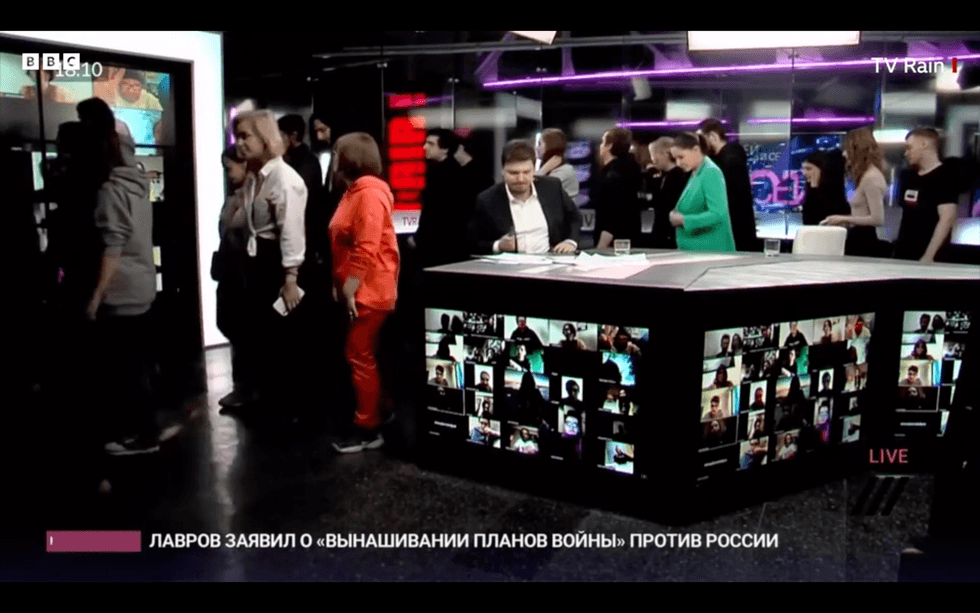 Russian TV staff walk off set after final broadcast