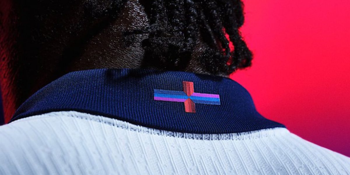 Uproar Over New England Kit Flag Shows Football Fans Have Very Short uproar-over-new-england-kit-flag-shows-football-fans-have-very-short