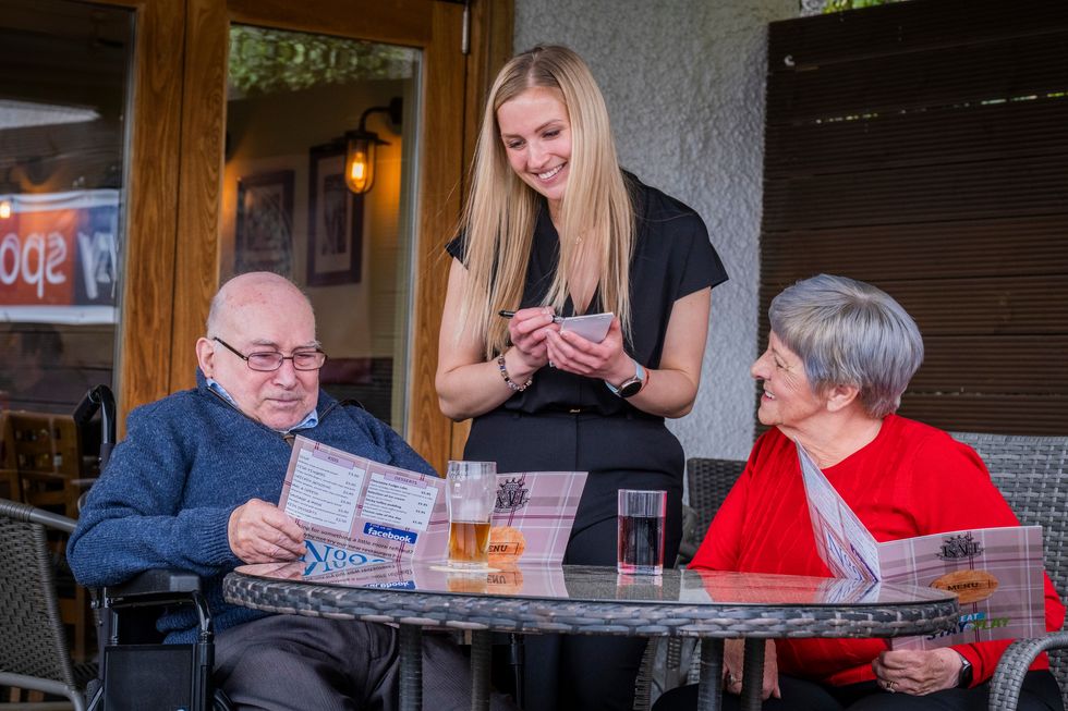 Scheme aims to make pubs and cafes more dementia friendly