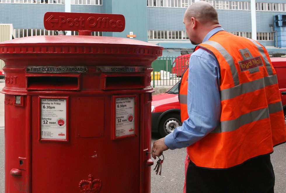 Disadvantaged pupils to get letters encouraging them to apply to university