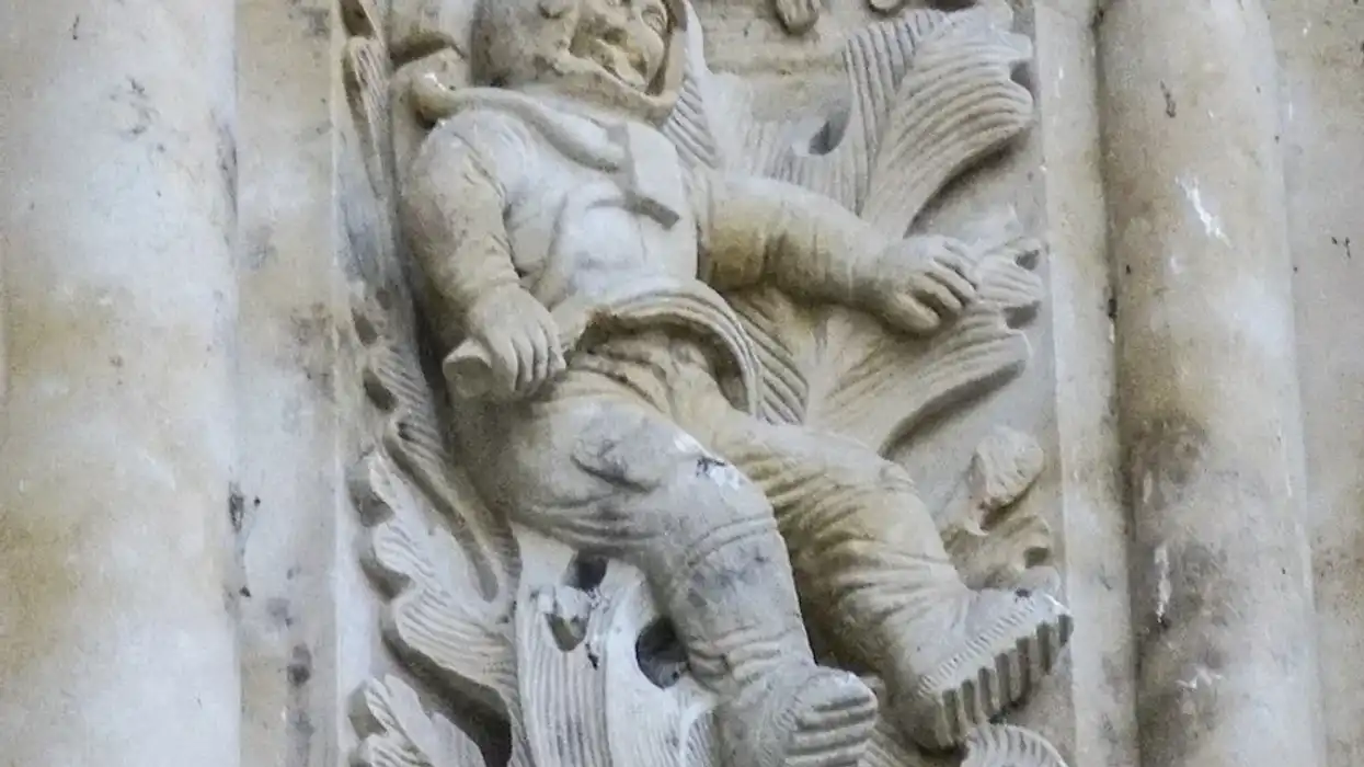 Astronaut spotted on church carving 'dating back to 16th century'