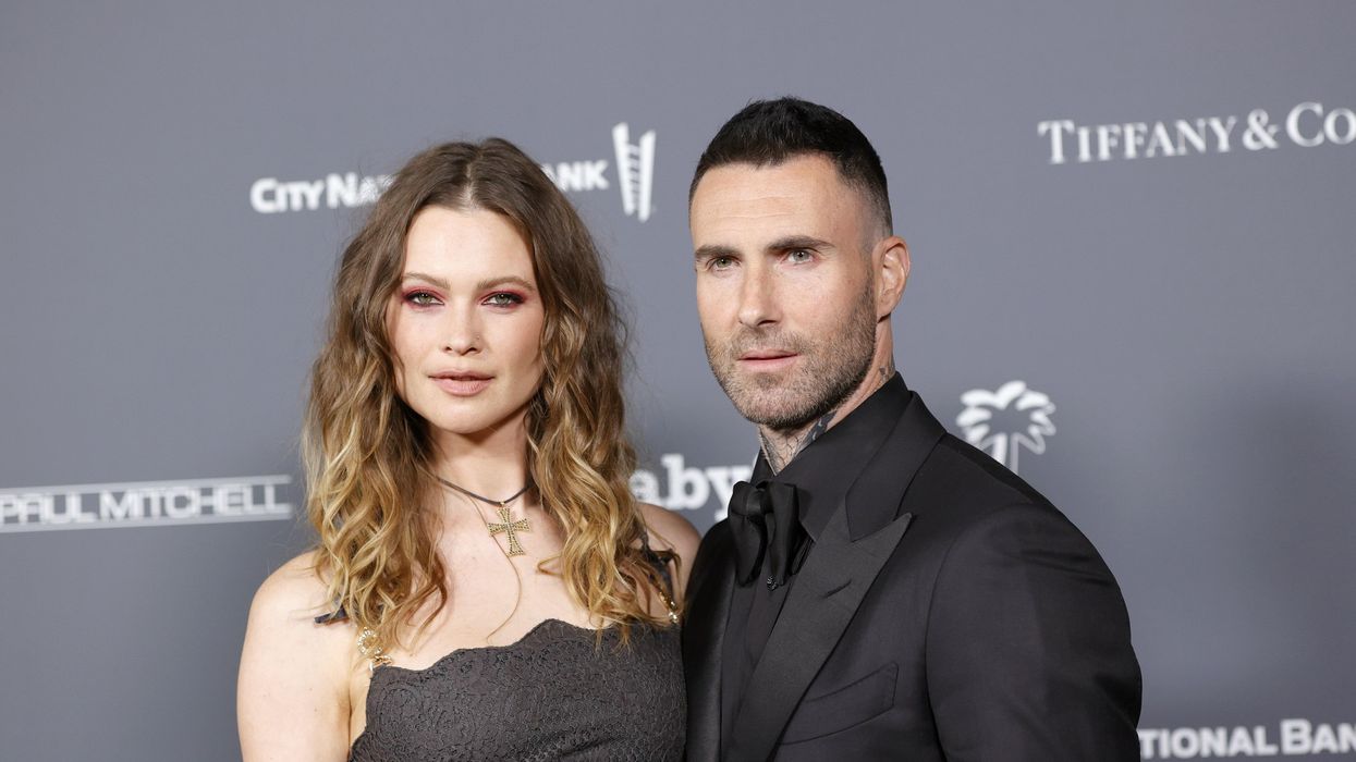 Sumner Stroh apologises to Adam Levine’s wife after alleged affair