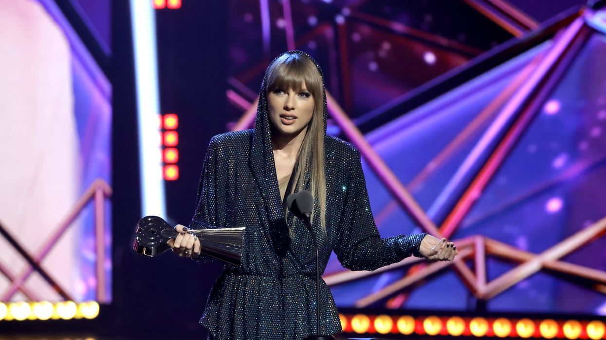 Mystery Taylor Swift fan on Reddit turns out to be sweet stepdad trying to bond with his kids