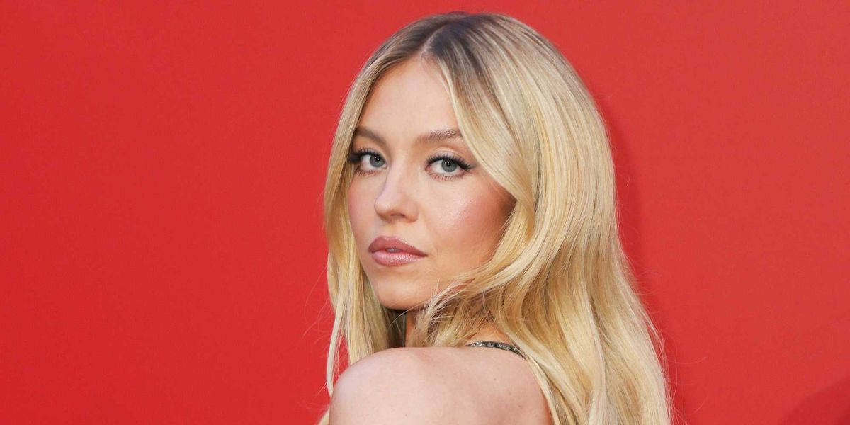 Sydney Sweeney Under Fire Over Starring Nude In Sports Trading App sydney-sweeney-under-fire-over-starring-nude-in-sports-trading-app