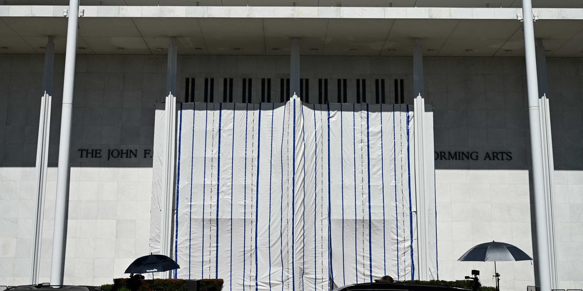 Trump’s tarpaulin cover-up at the Kennedy Center backfires massively