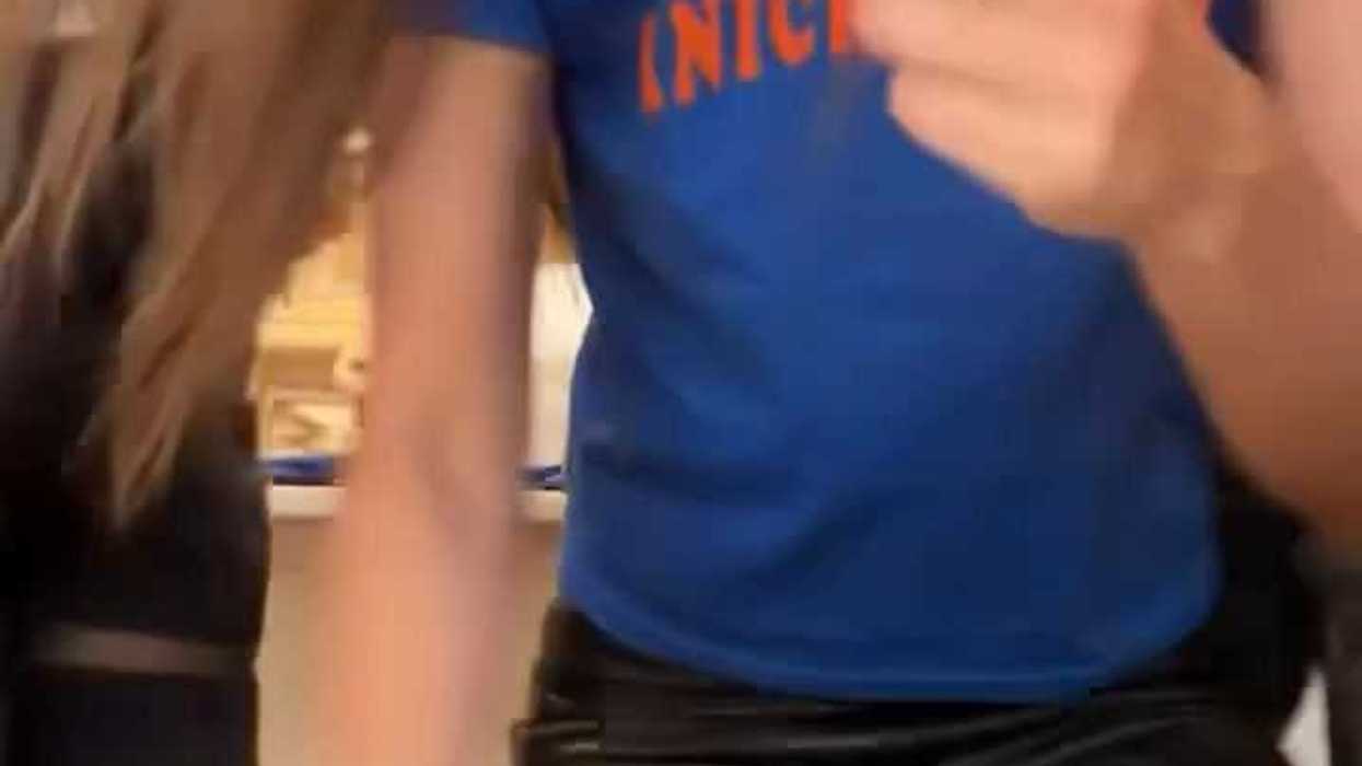 The story behind Taylor Swift and HAIM’s Knicks shirts makes them even more iconic