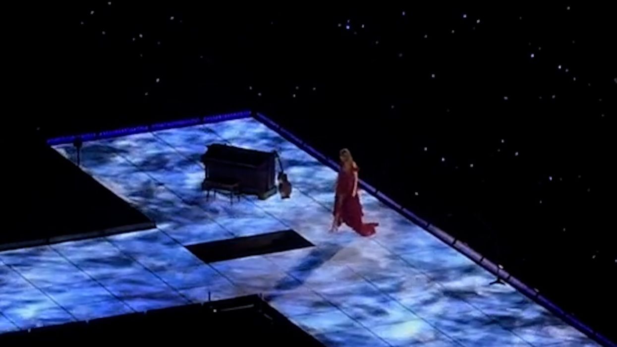 Taylor Swift's 'close call' wardrobe malfunction has fans questioning her outfits